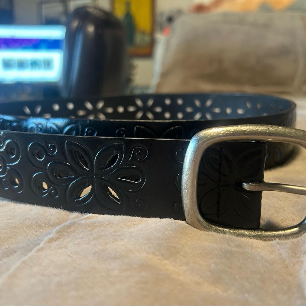 Black Floral Cutout Belt with Silver Buckle 💫